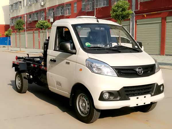 程力威牌CLW5030ZXXB6車(chē)廂可卸式垃圾車(chē)