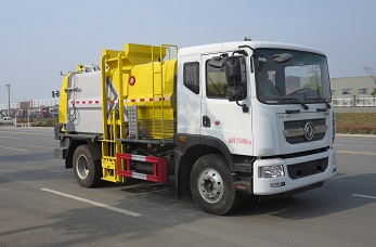 程力威牌CLW5180TCALS6餐廚垃圾車(chē)