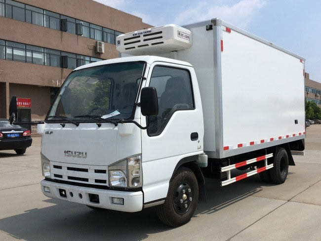 慶鈴五十鈴100P國(guó)五4.2米冷藏車