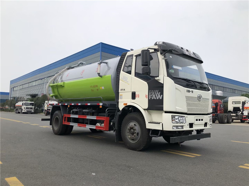 真空吸污車和吸糞車在工作原理有什么區(qū)別到底怎么選購？