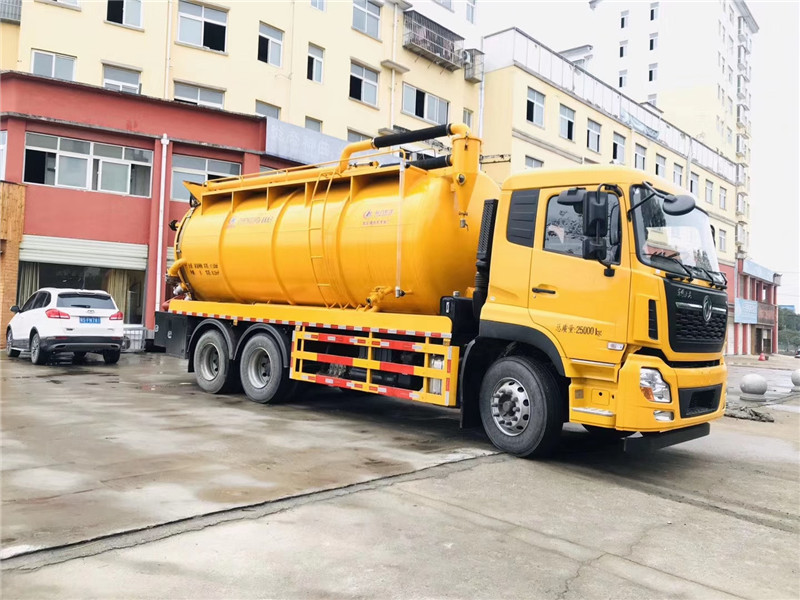 東風天龍后八輪國六清洗吸污車優(yōu)質(zhì)碳鋼制作行車穩(wěn)定性好