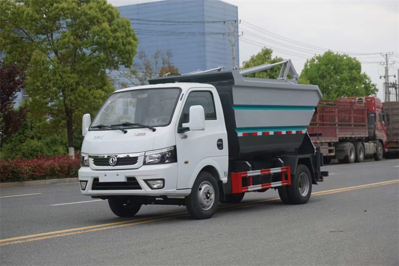 藍(lán)牌東風(fēng)途逸自裝卸式垃圾車(chē)