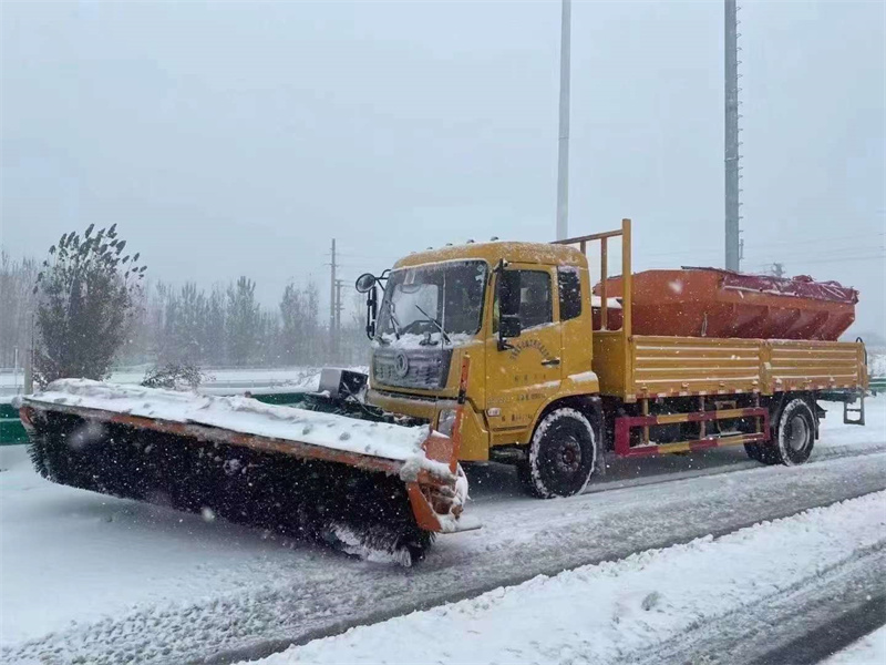 程力牌CL5180TCX6HL型除雪車(chē)