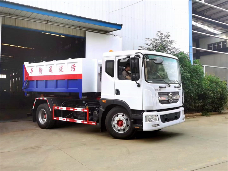 東風(fēng)D9套臂污泥垃圾車(chē)