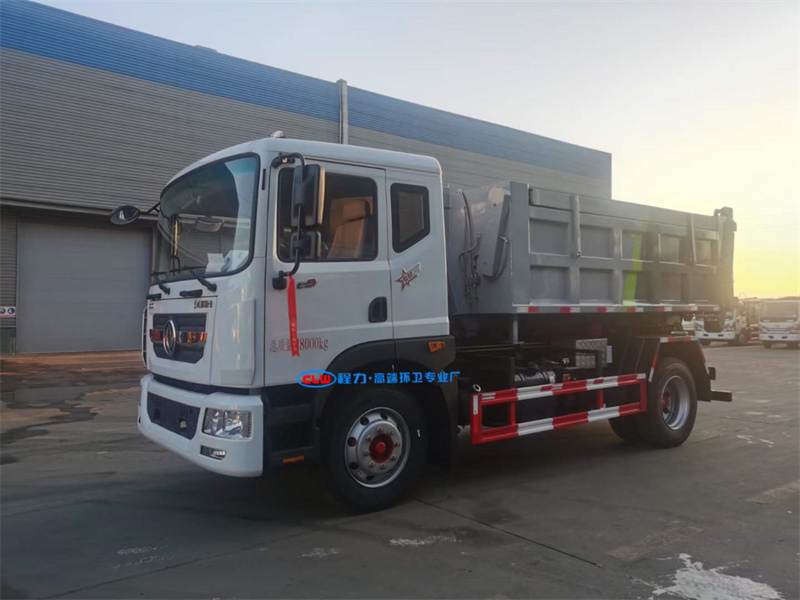 國(guó)六東風(fēng)D9鉤臂垃圾車(chē)配10方垃圾箱
