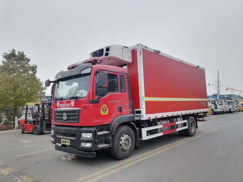 單獨(dú)制冷供電凈水后勤保障車(chē)