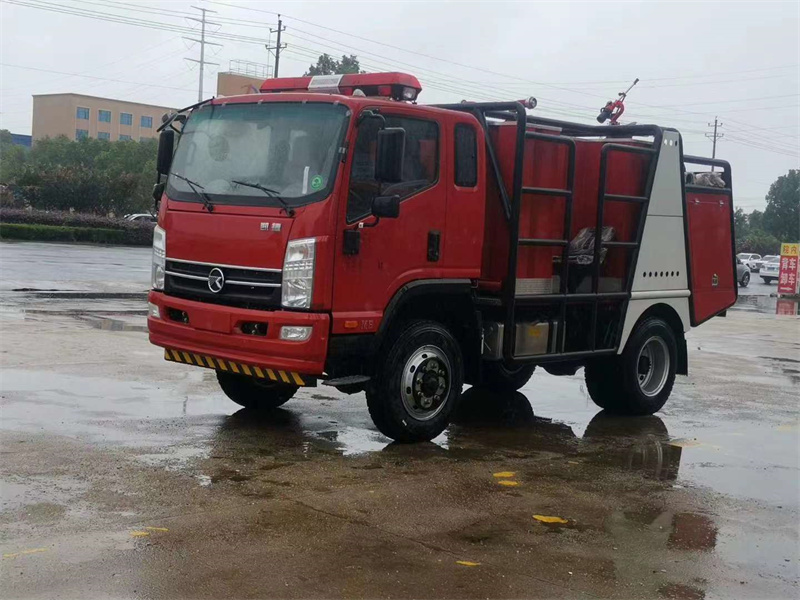 森林消防首選：福田短軸四驅(qū)消防車(chē)