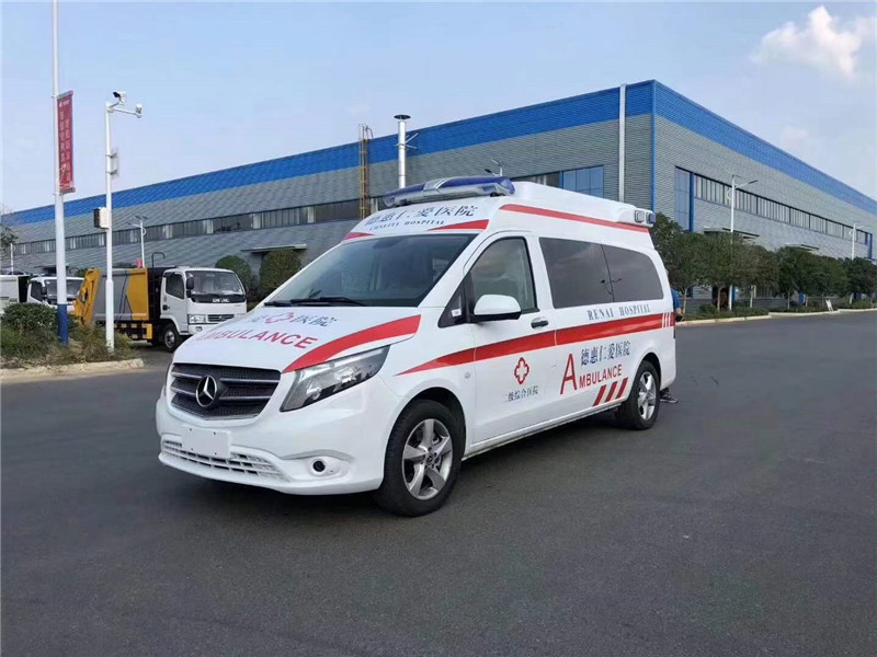 國六奔馳威霆高端救護(hù)車