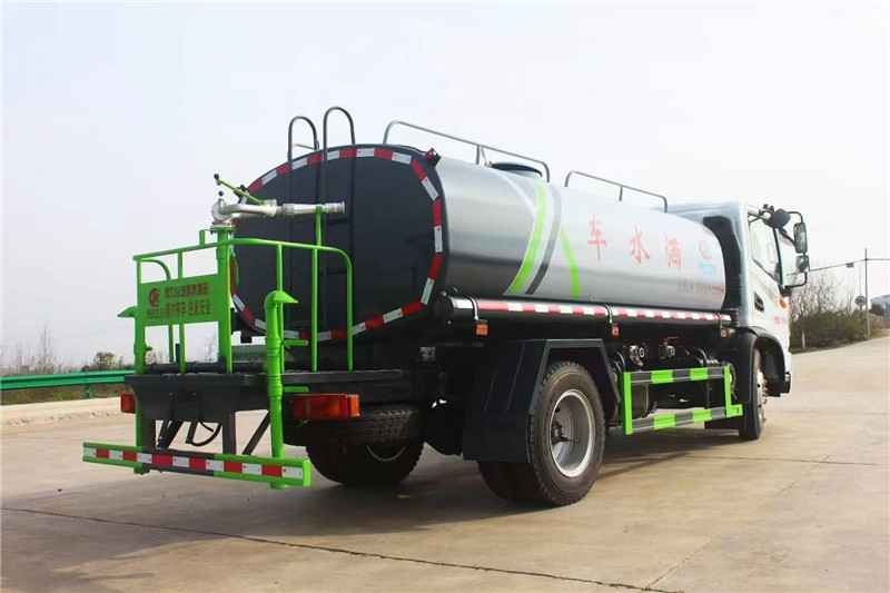東風(fēng)華神DV3新款10噸灑水車(chē)