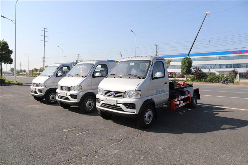 藍(lán)牌車(chē)廂可卸式垃圾車(chē)